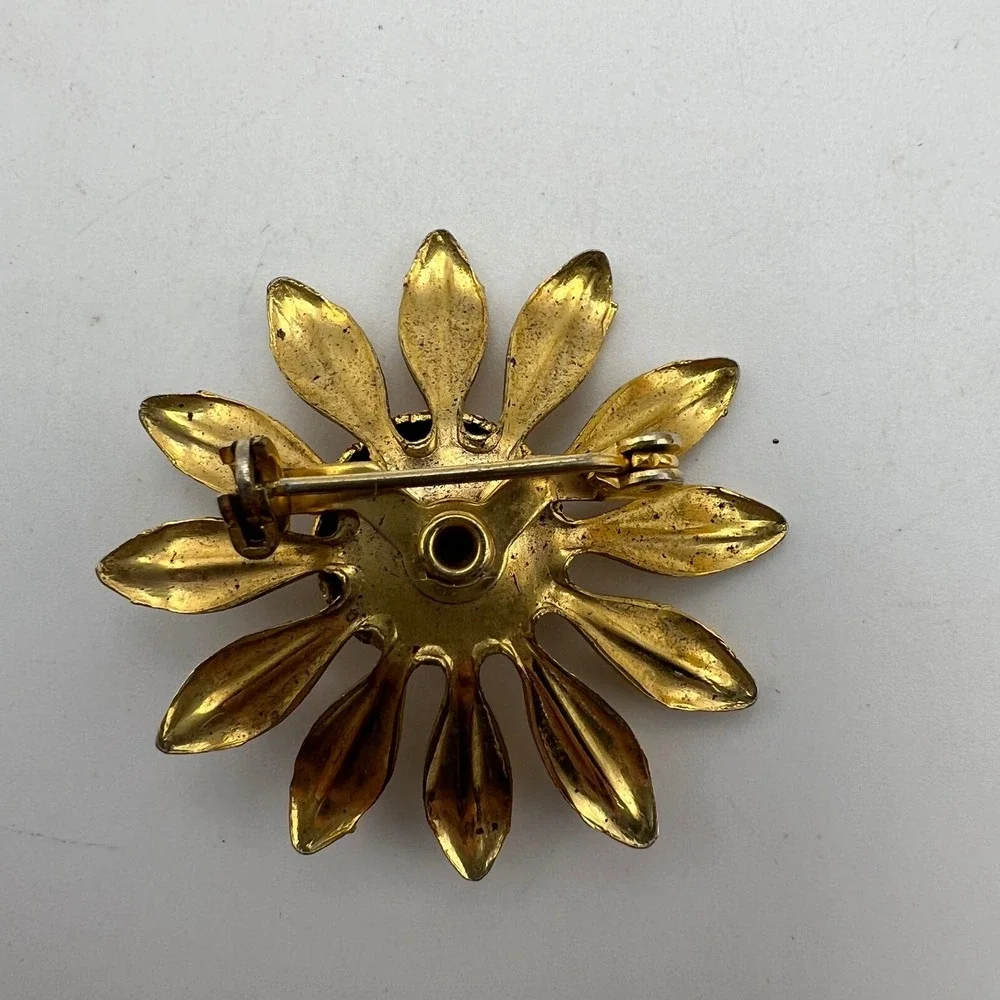 Vintage Floral Gold Tone Brooch retro mod pin up rockabilly coquette